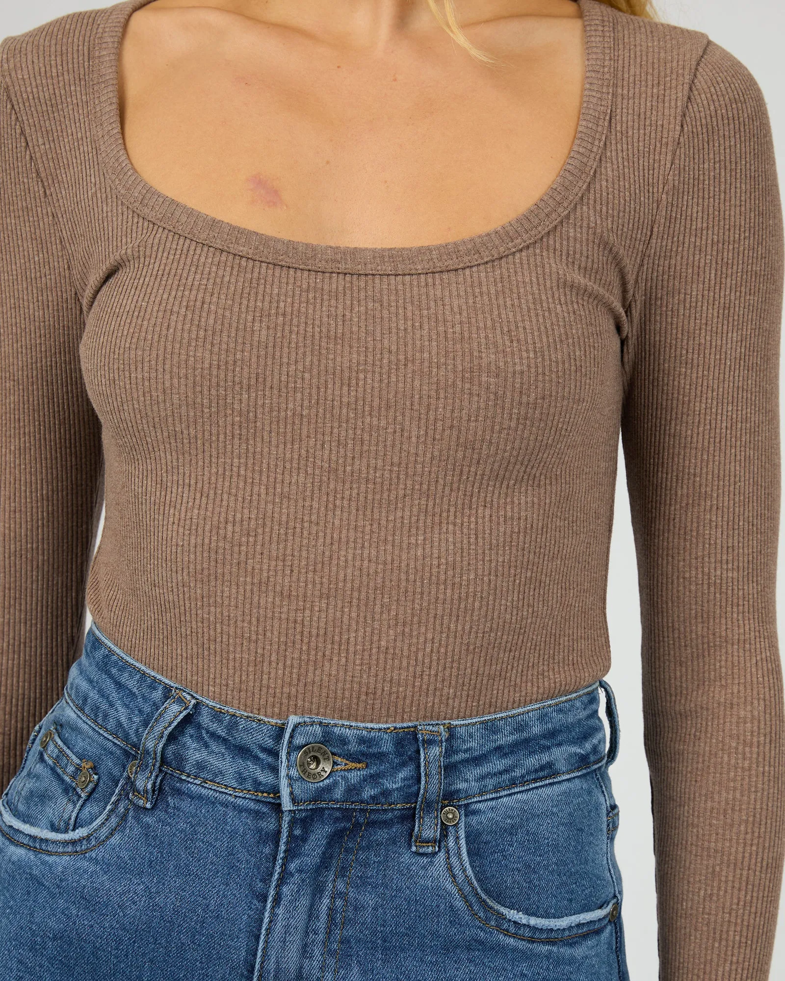 Hazel L/S Tee Brown