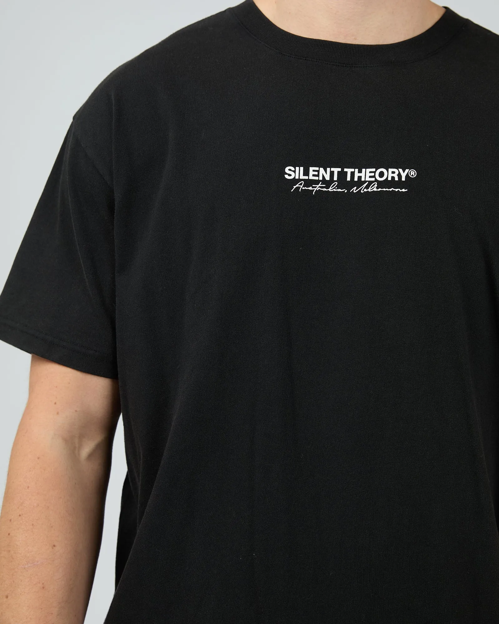 Invest Scoop Tee Washed Black
