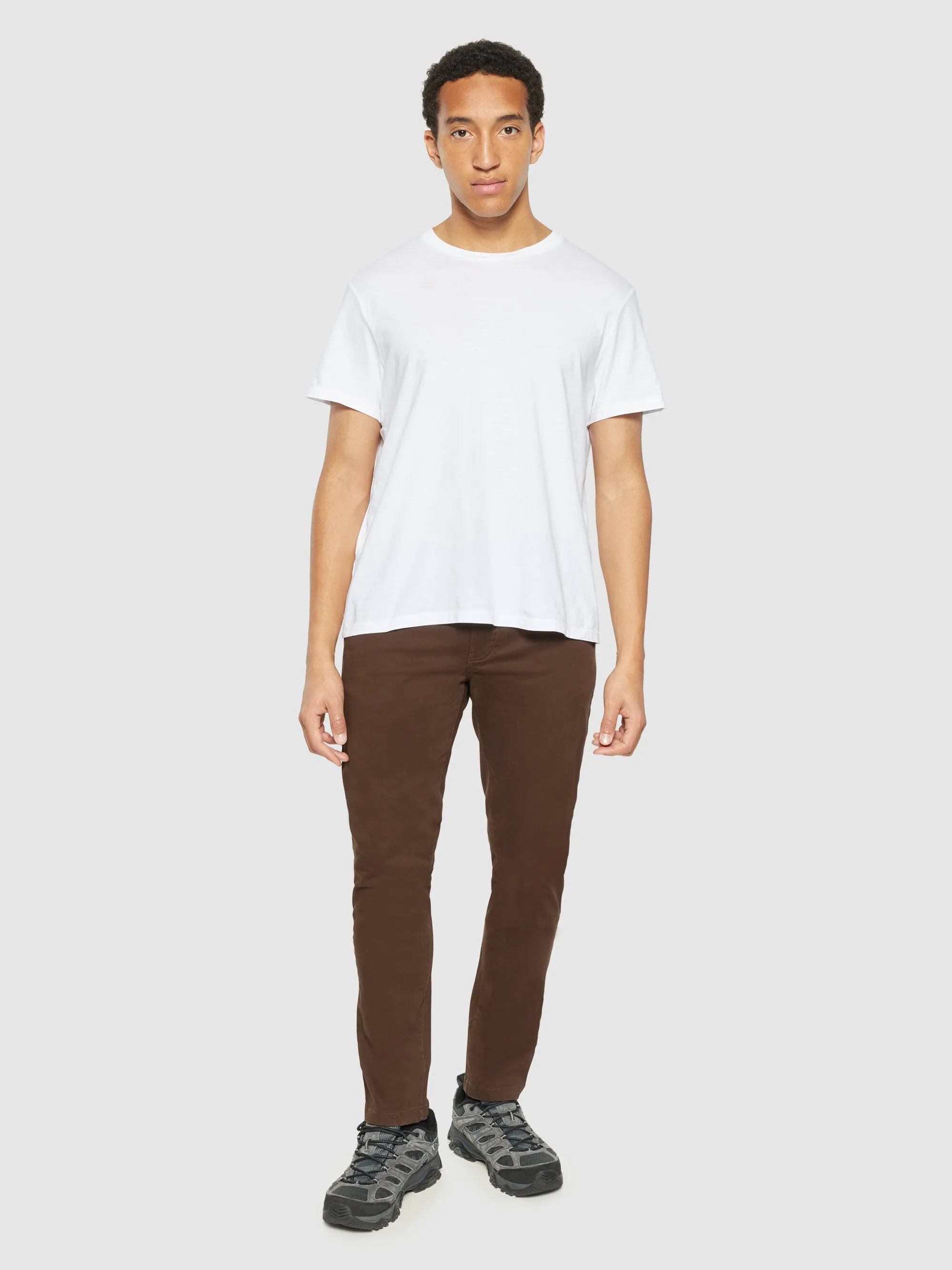 LUCA slim twill chino pants - Demitasse (brown) Knowledge Cotton