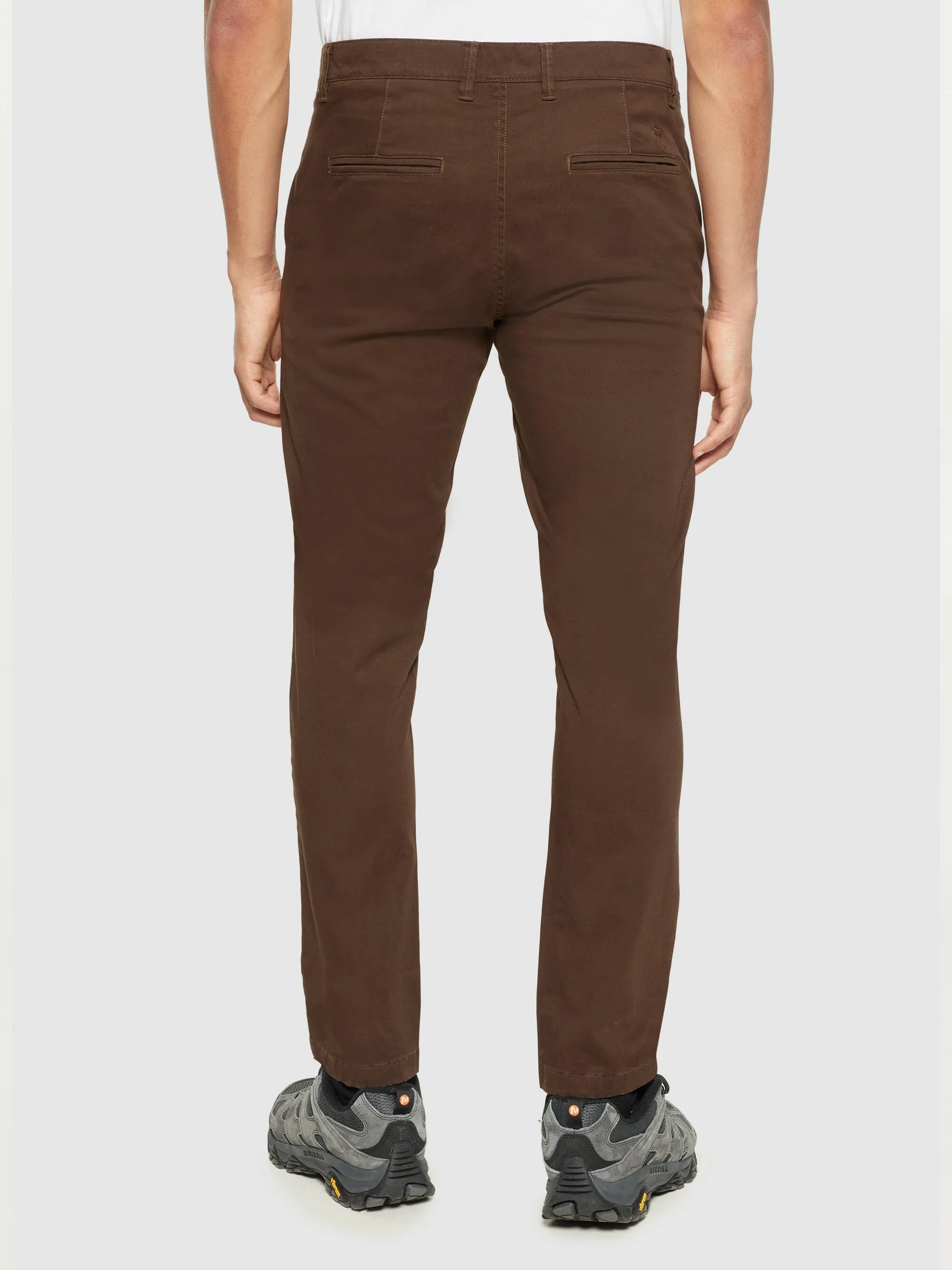 LUCA slim twill chino pants - Demitasse (brown) Knowledge Cotton