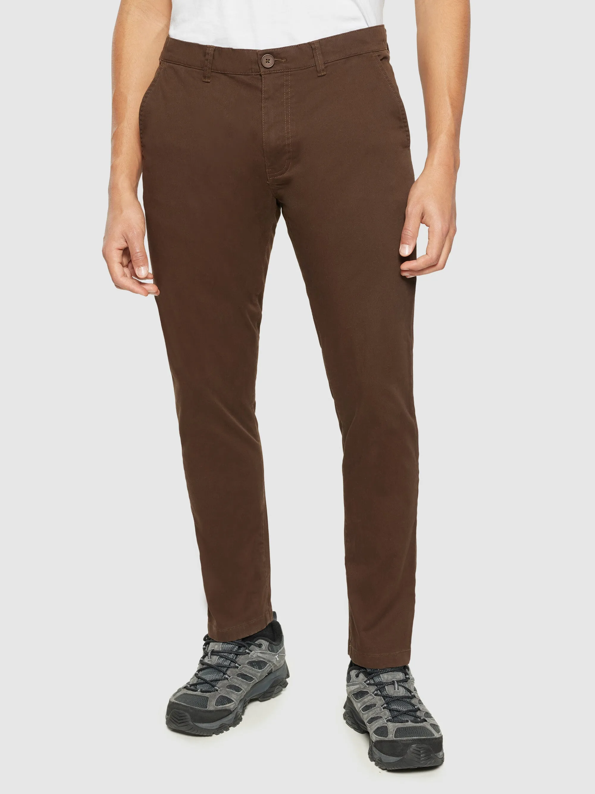 LUCA slim twill chino pants - Demitasse (brown) Knowledge Cotton