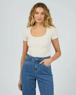 Mia Tee Oatmeal