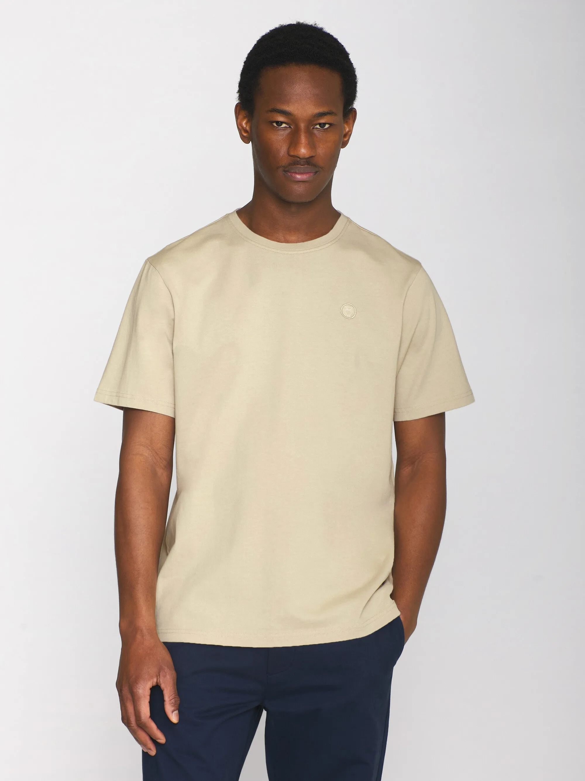 Regular fit Badge t-shirt - Safari melange Knowledge Cotton