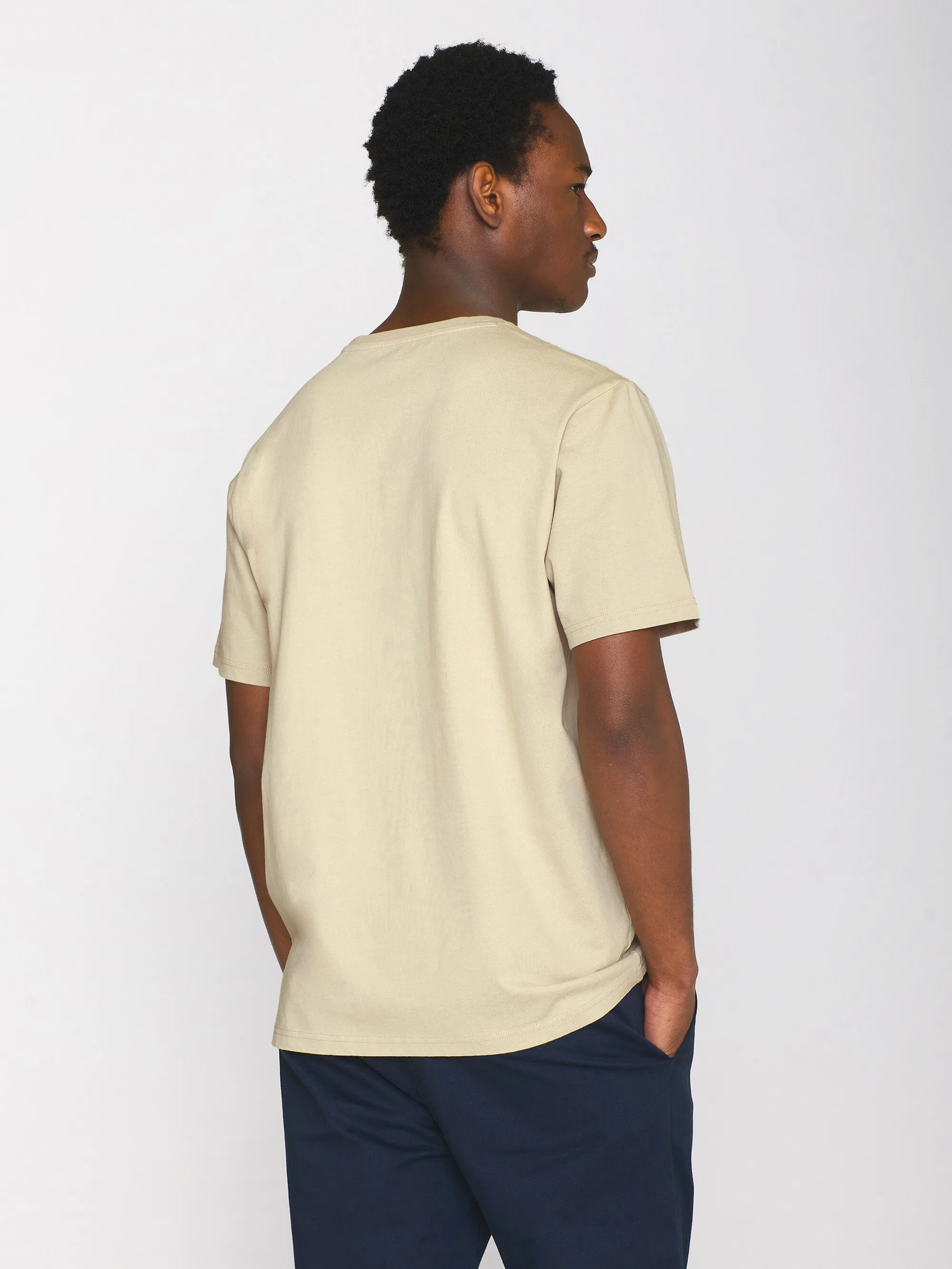 Regular fit Badge t-shirt - Safari melange Knowledge Cotton