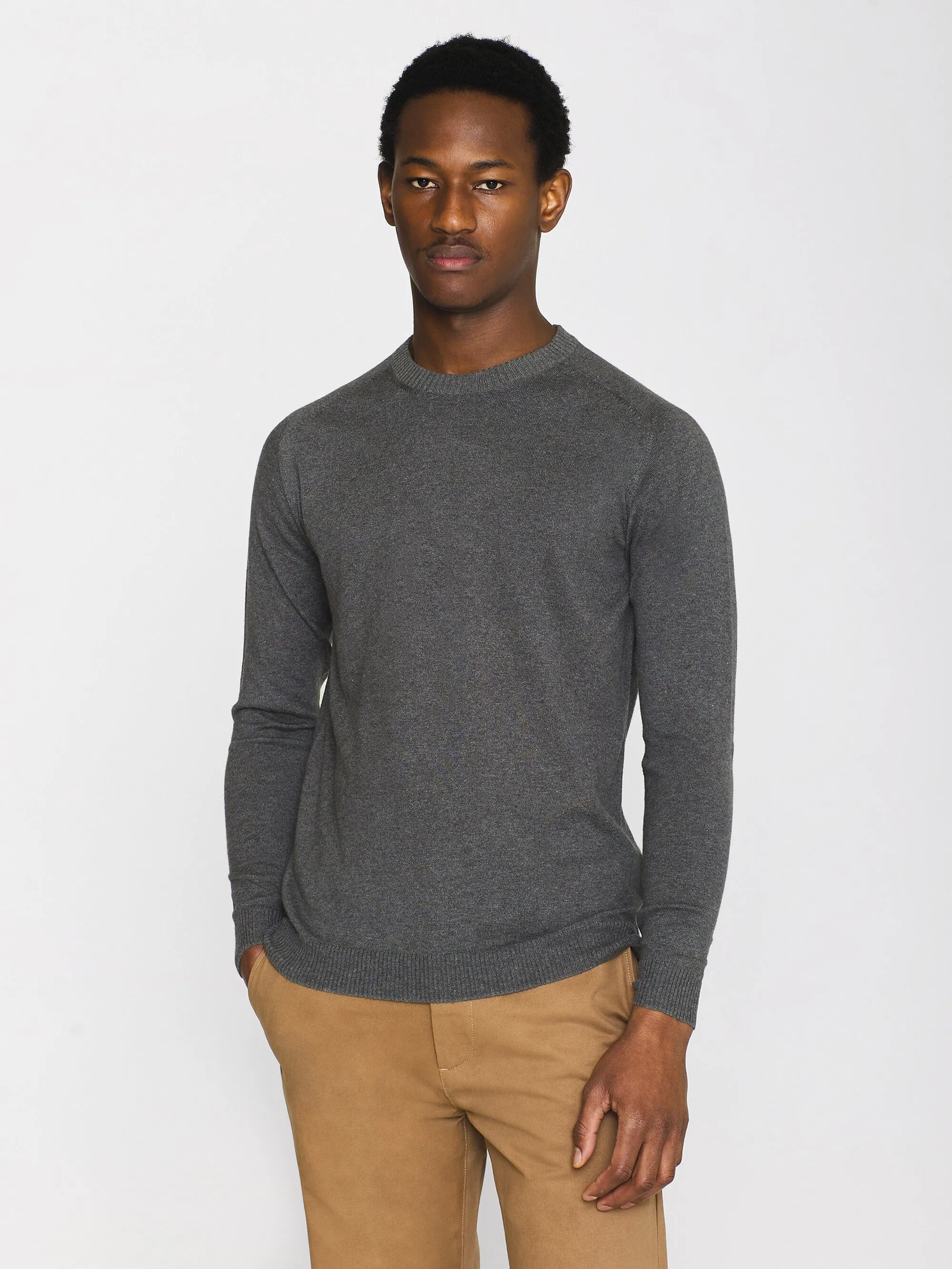 Regular merino knit crew neck - RWS - Dark Grey Melange Knowledge Cotton