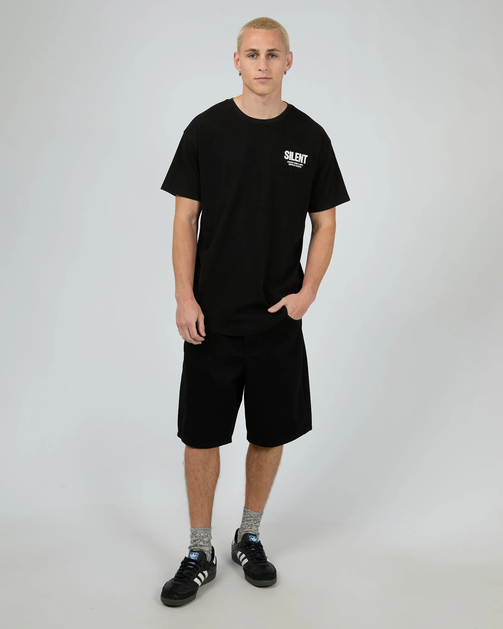 Reverse Tee Washed Black