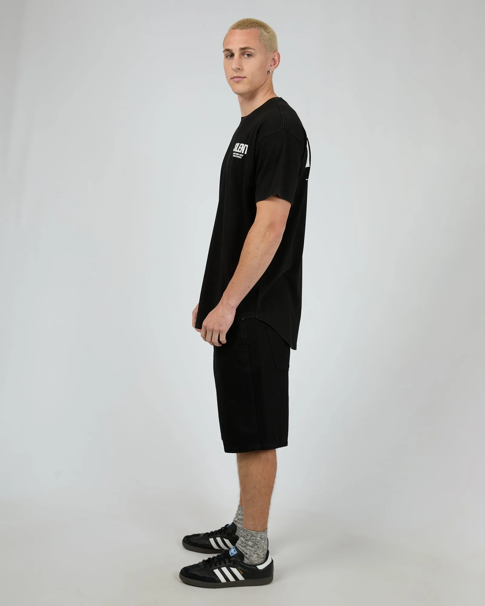 Reverse Tee Washed Black
