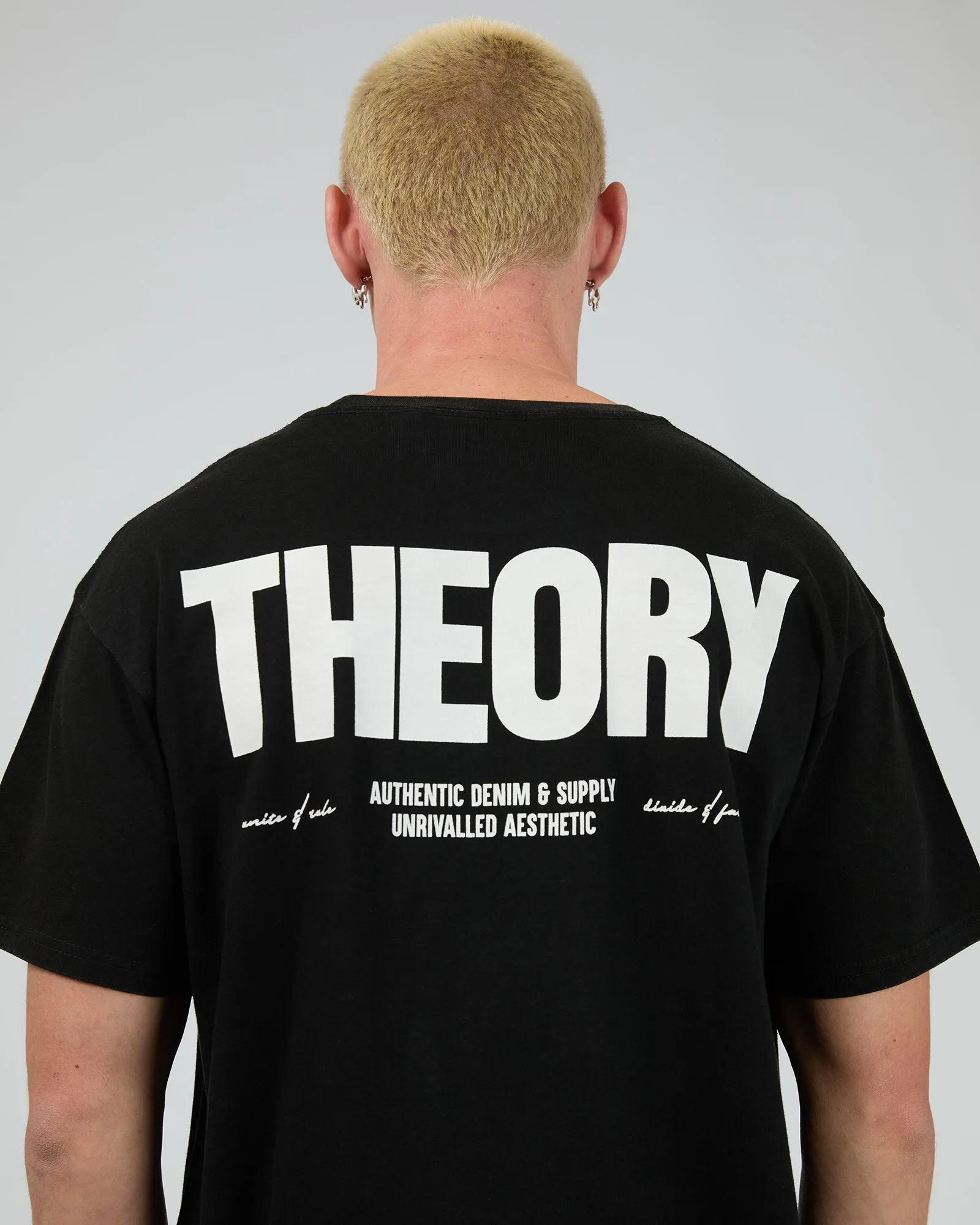 Reverse Tee Washed Black
