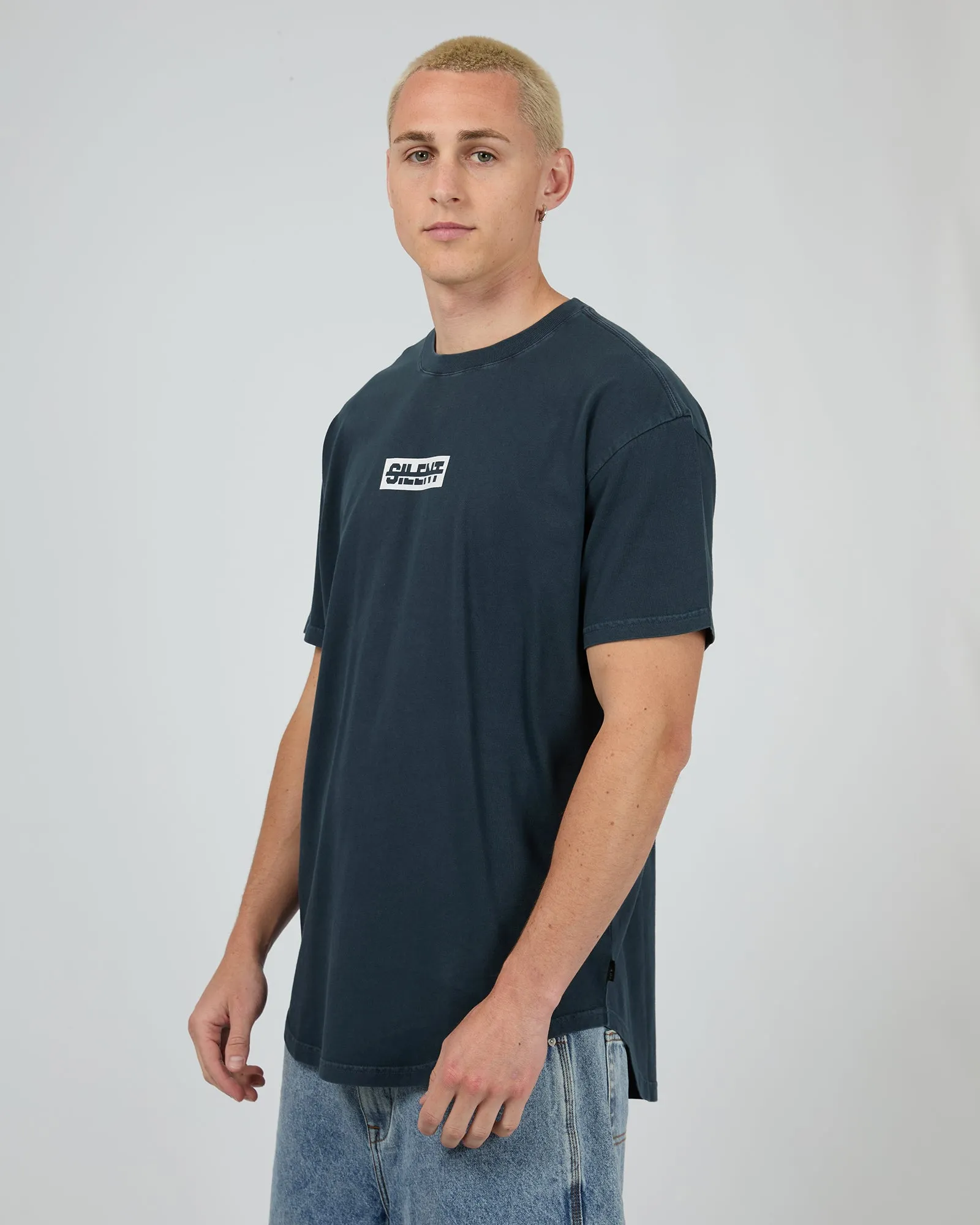 Straight Edge Tee Navy