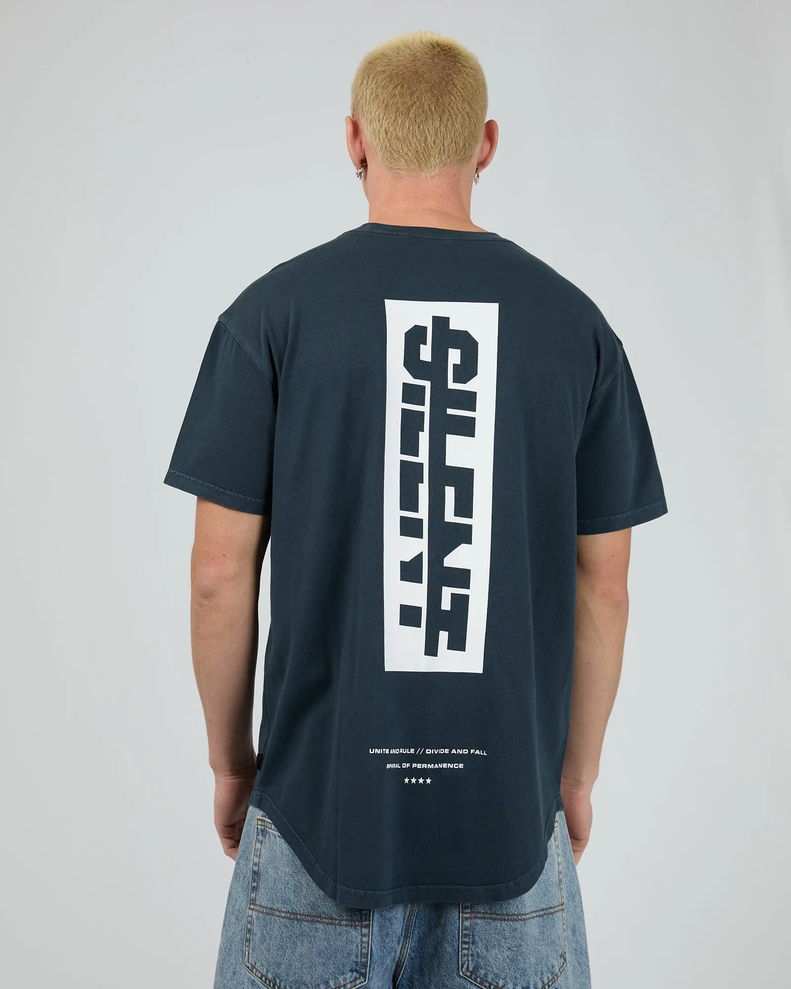 Straight Edge Tee Navy