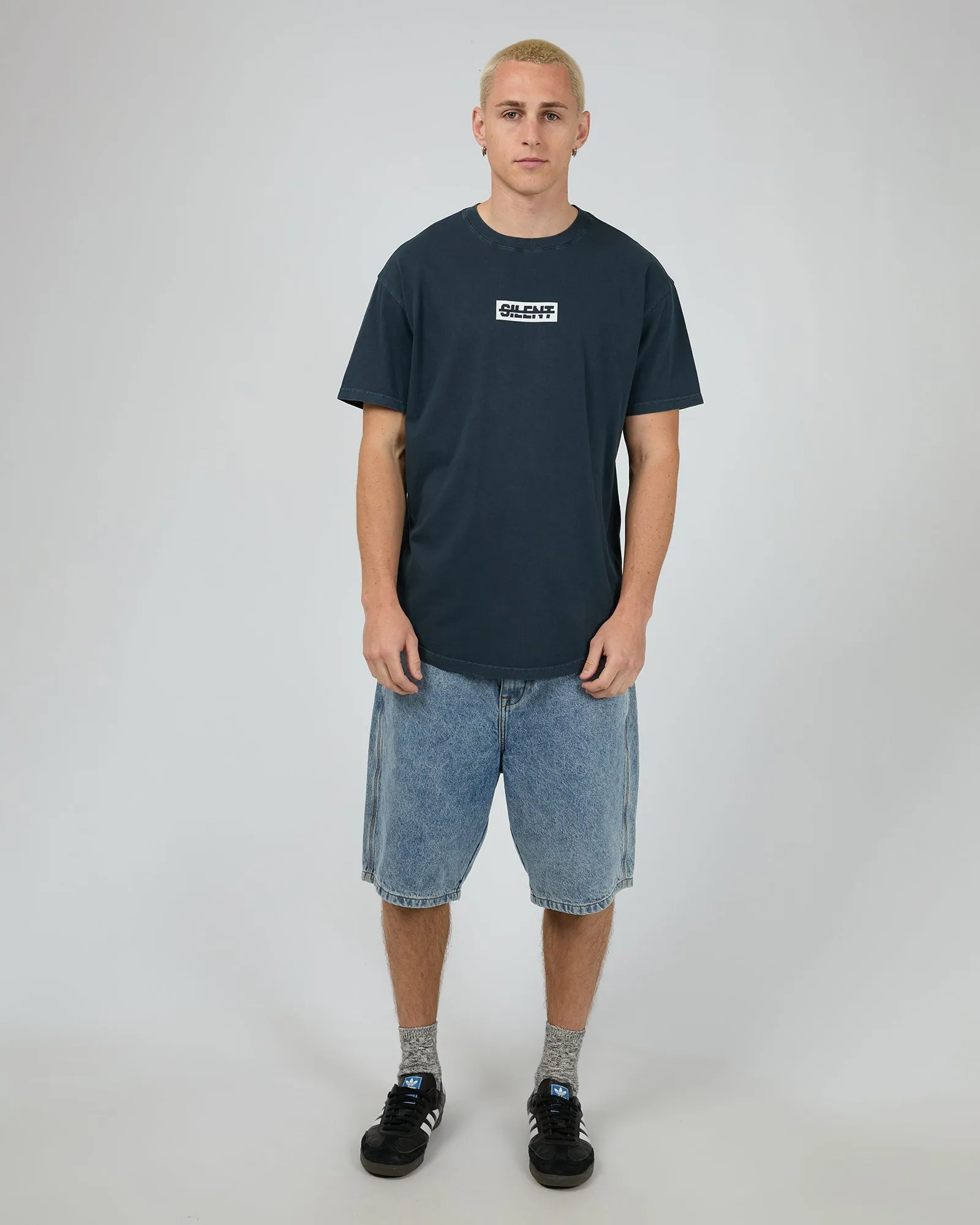 Straight Edge Tee Navy