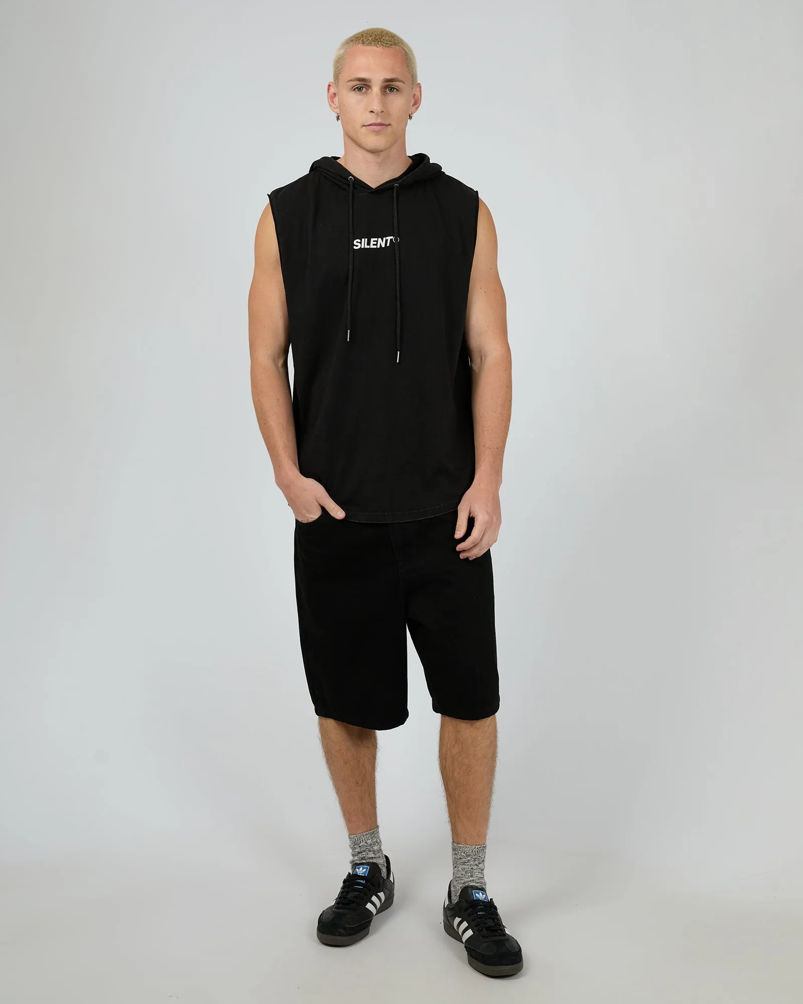 Strike Hooded Muscle Washed Black