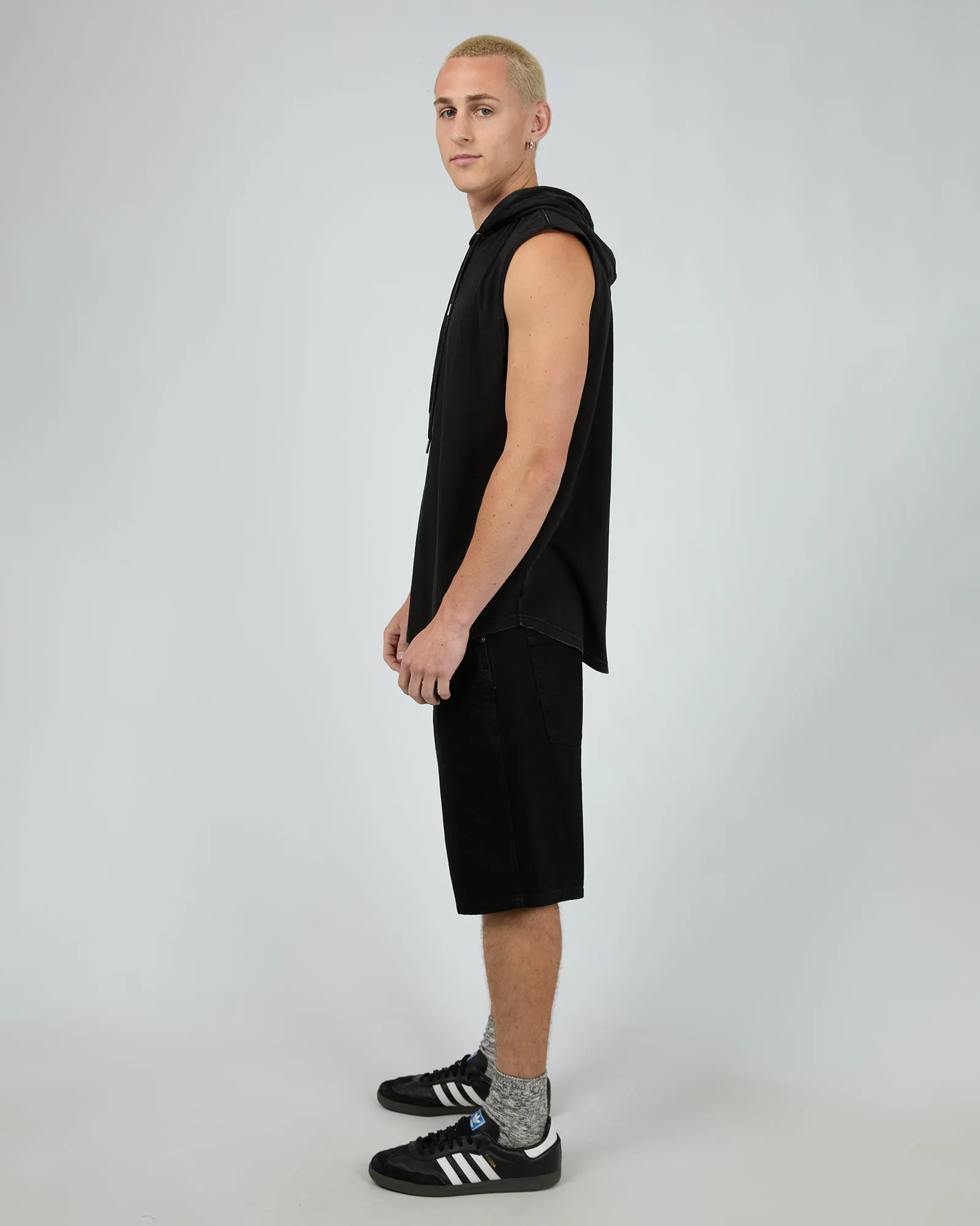 Strike Hooded Muscle Washed Black